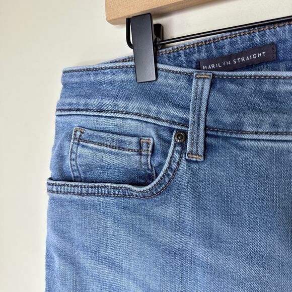 NYDJ Marilyn Straight Lift Tuck Jeans Medium Wash Size 16 HIgh-Rise Stretch Chic - Picture 4 of 8